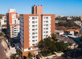 Apartamento à venda com 67m², 2 dormitórios, 1 suíte, 1 vaga no bairro Santana em Porto Alegre