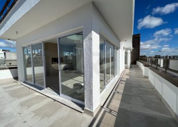 Apartamento à venda com 547m², 4 dormitórios, 1 suíte, 4 vagas no bairro Floresta em Porto Alegre