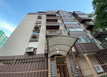 Apartamento à venda com 78m², 3 dormitórios, 1 vaga no bairro Passo da Areia em Porto Alegre