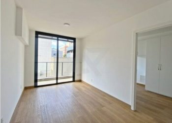 Apartamento com 31m², 1 dormitório, 2 vagas no bairro Auxiliadora em Porto Alegre