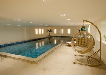 Apartamento à venda com 87m², 2 dormitórios, 1 suíte, 2 vagas no bairro Menino Deus em Porto Alegre