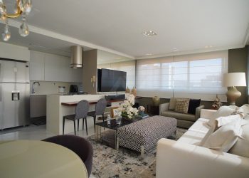 Apartamento à venda com 95m², 2 dormitórios, 2 suítes, 2 vagas no bairro Petrópolis em Porto Alegre