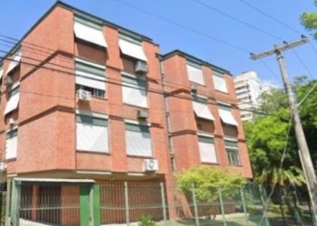 Apartamento à venda com 117m², 3 dormitórios, 1 suíte, 1 vaga no bairro Menino Deus em Porto Alegre