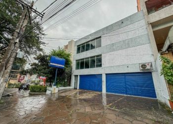 Prédio Comercial com 850m², 3 vagas no bairro Higienópolis em Porto Alegre